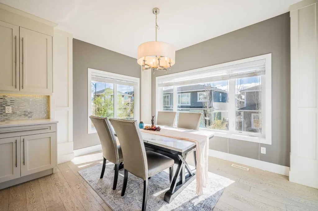 174 Aspen Vista Way SW Calgary AB T3H 0Y8