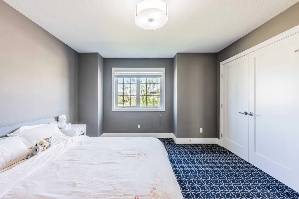 174 Aspen Vista Way SW Calgary AB T3H 0Y8