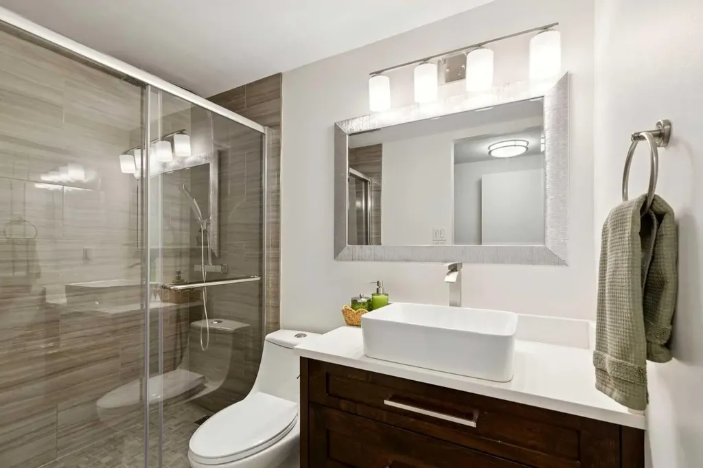 2291 Flanders Avenue SW Calgary AB T2T 5K9