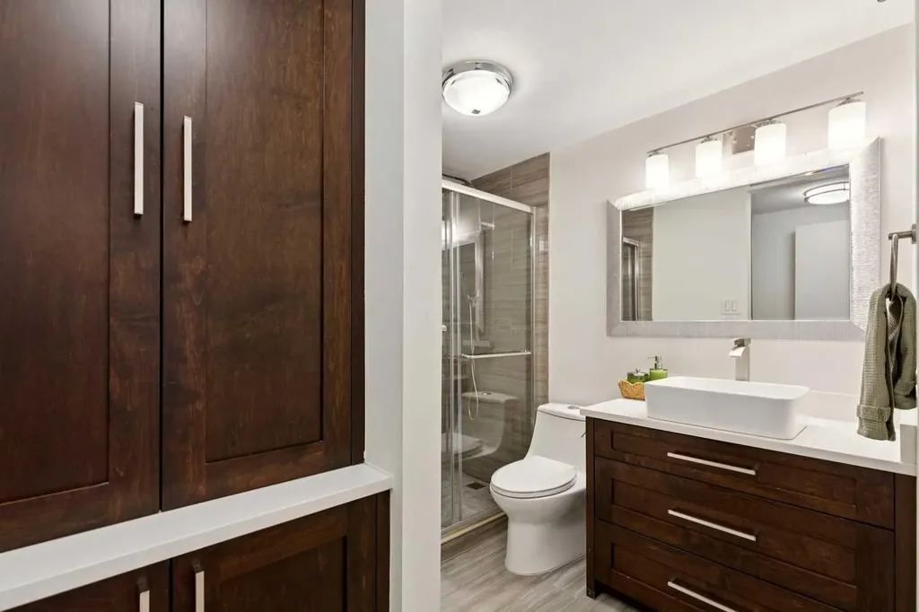 2291 Flanders Avenue SW Calgary AB T2T 5K9