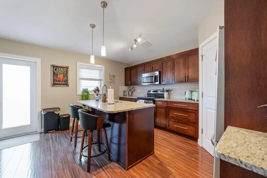 113 Mount Sundial Court W Lethbridge AB T1J 1J1
