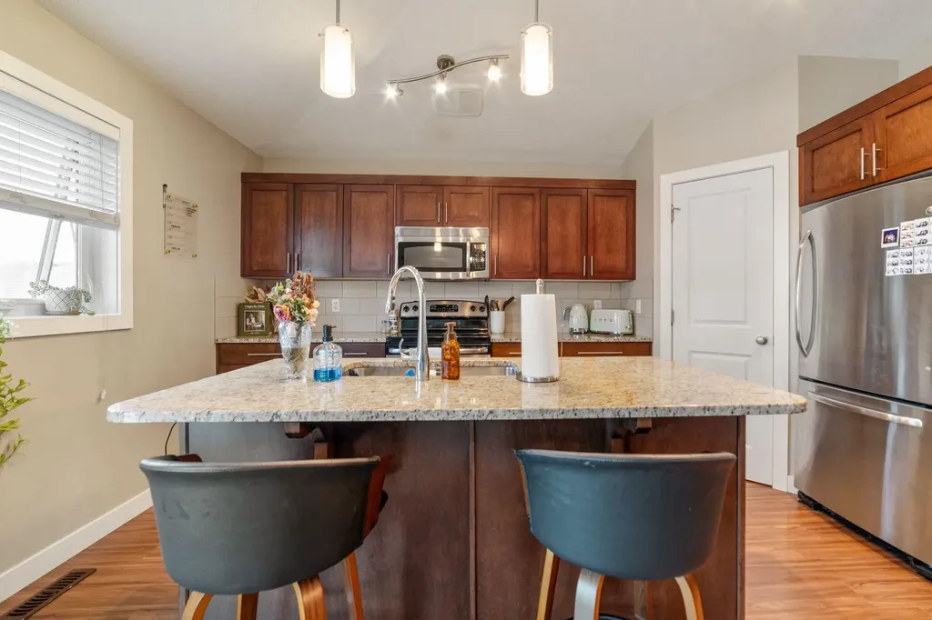 113 Mount Sundial Court W Lethbridge AB T1J 1J1