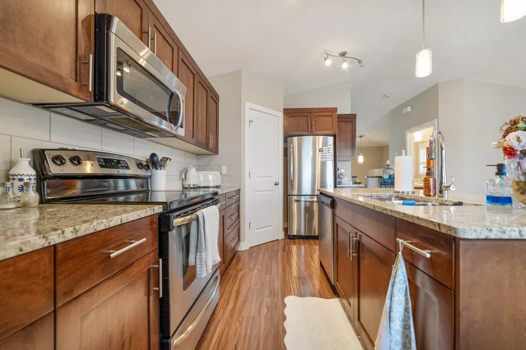 113 Mount Sundial Court W Lethbridge AB T1J 1J1