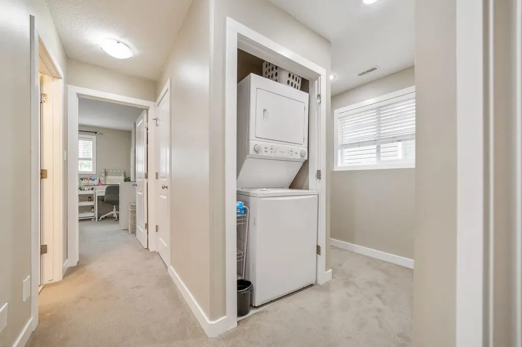 113 Mount Sundial Court W Lethbridge AB T1J 1J1