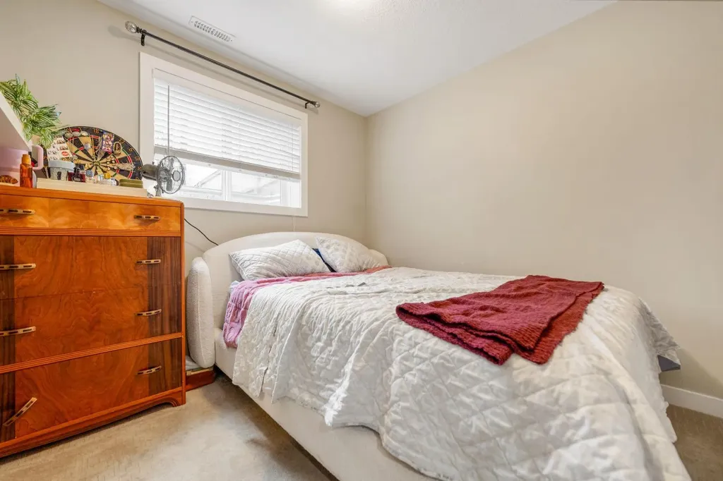 113 Mount Sundial Court W Lethbridge AB T1J 1J1
