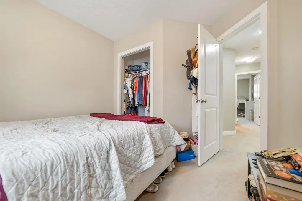 113 Mount Sundial Court W Lethbridge AB T1J 1J1