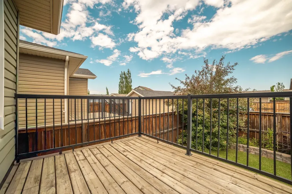 113 Mount Sundial Court W Lethbridge AB T1J 1J1