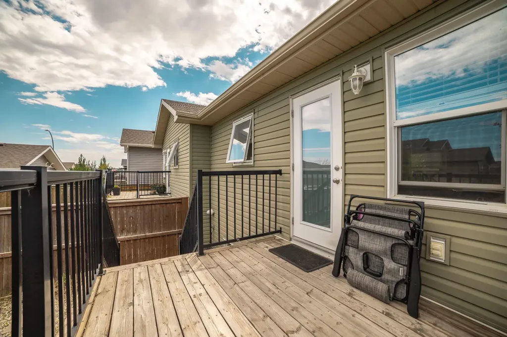 113 Mount Sundial Court W Lethbridge AB T1J 1J1
