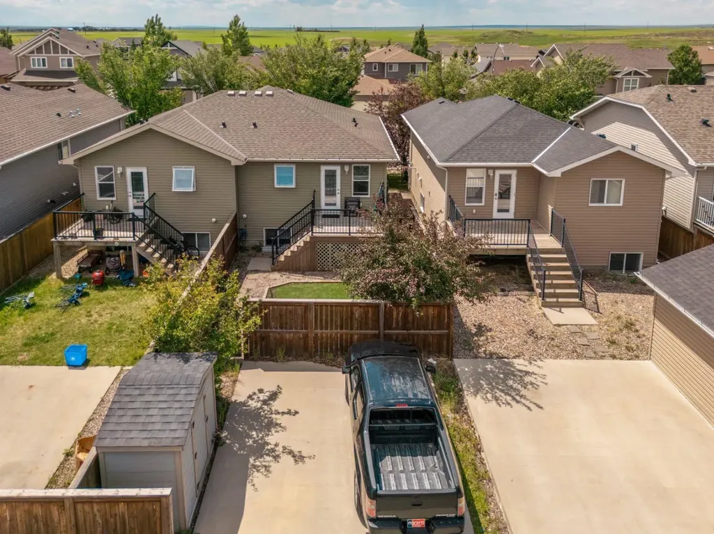 113 Mount Sundial Court W Lethbridge AB T1J 1J1