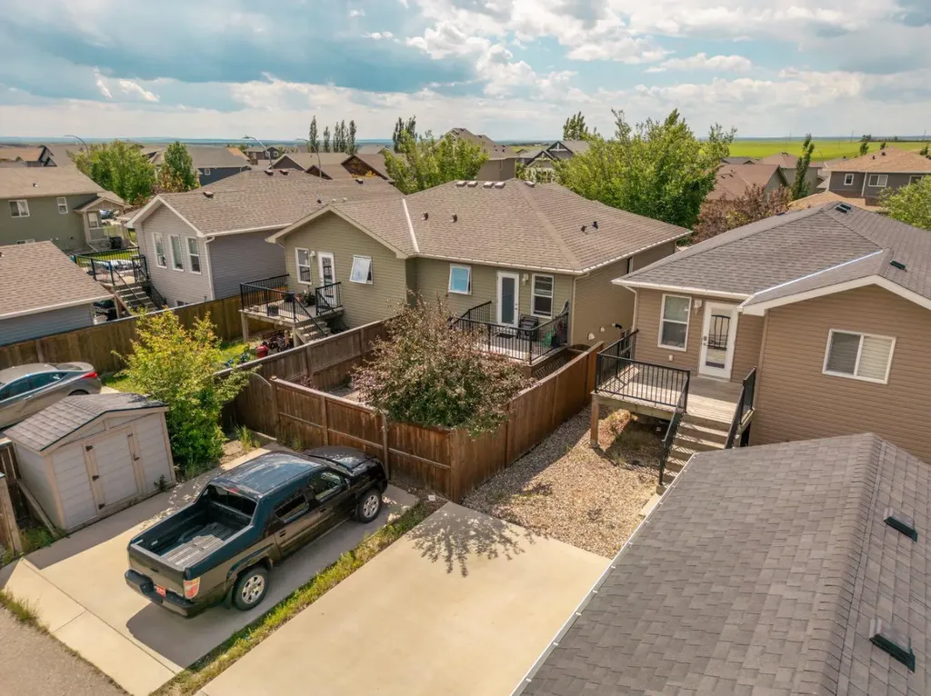 113 Mount Sundial Court W Lethbridge AB T1J 1J1