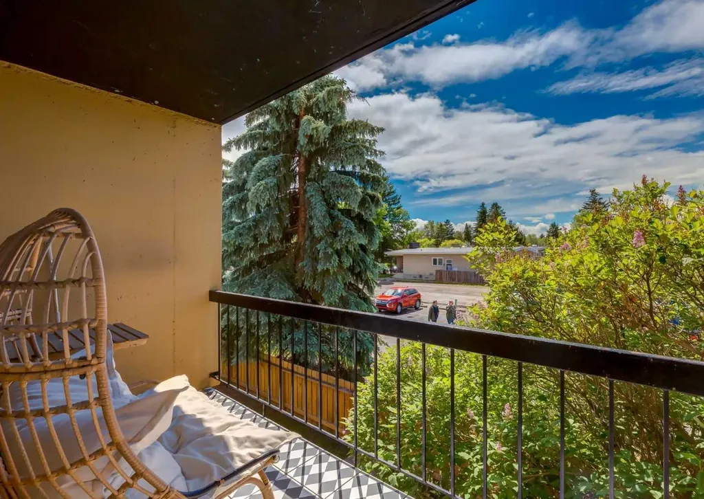 7007 4a Street SW Calgary AB T2V 1A1