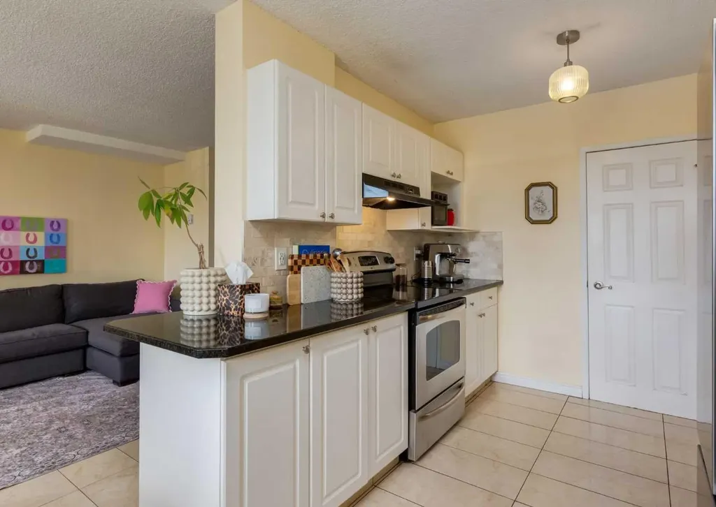 7007 4a Street SW Calgary AB T2V 1A1