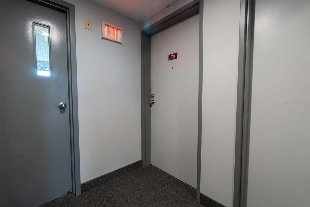 11620 Elbow Drive SW Calgary AB T2W 3L6
