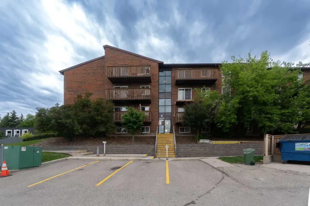 11620 Elbow Drive SW Calgary AB T2W 3L6