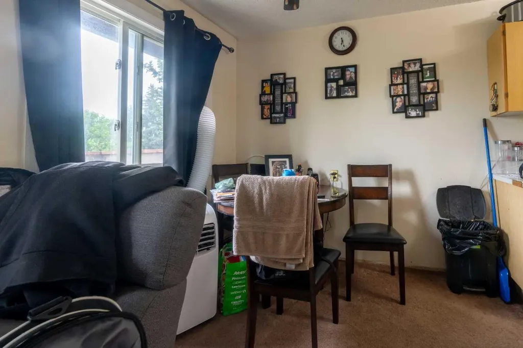 11620 Elbow Drive SW Calgary AB T2W 3L6