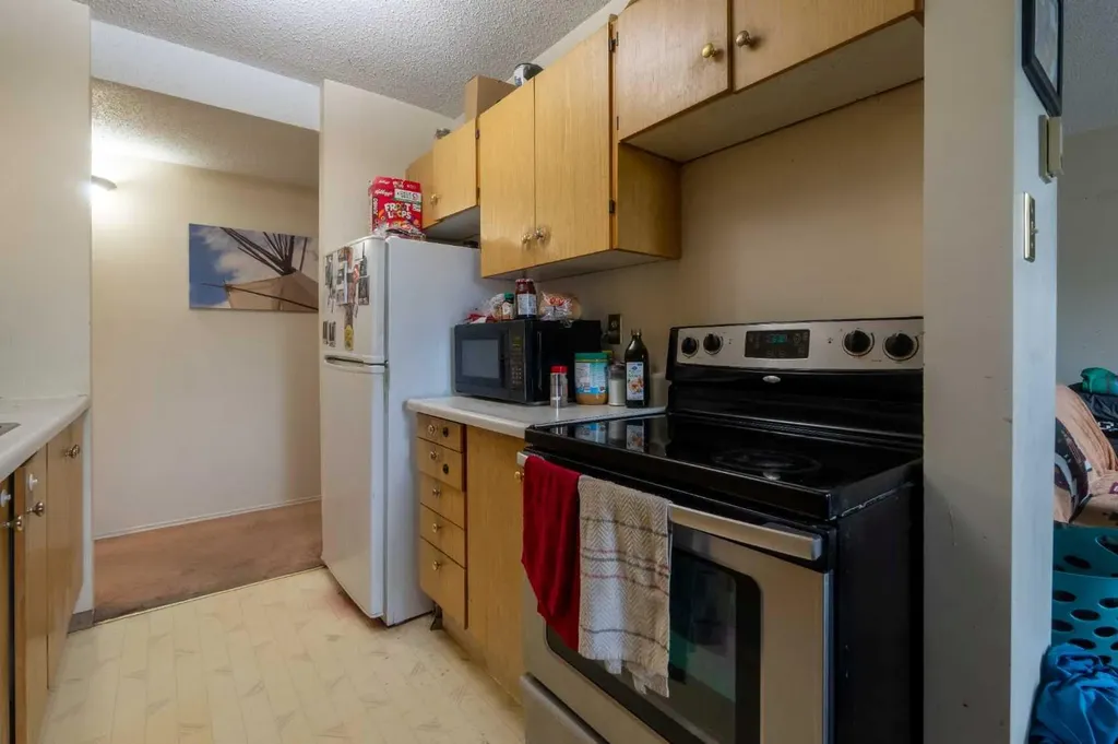 11620 Elbow Drive SW Calgary AB T2W 3L6