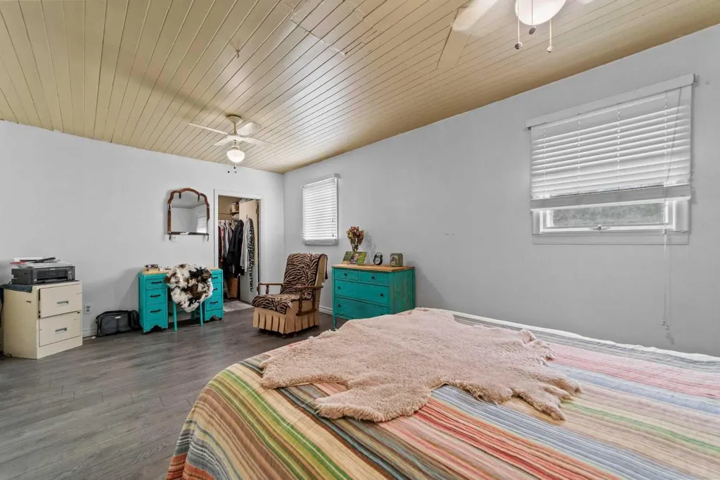 20 Township Road 484 Round Hill AB T0B 3Z0