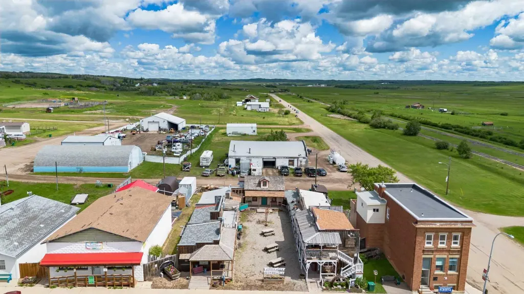 44 Main Street E Big Valley AB T0J 0G0