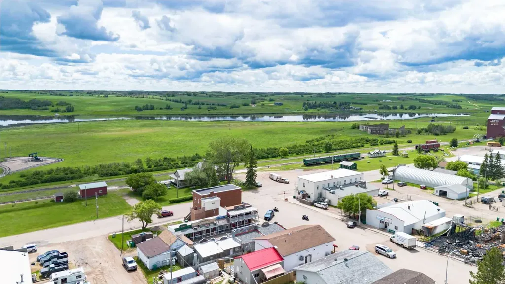 44 Main Street E Big Valley AB T0J 0G0