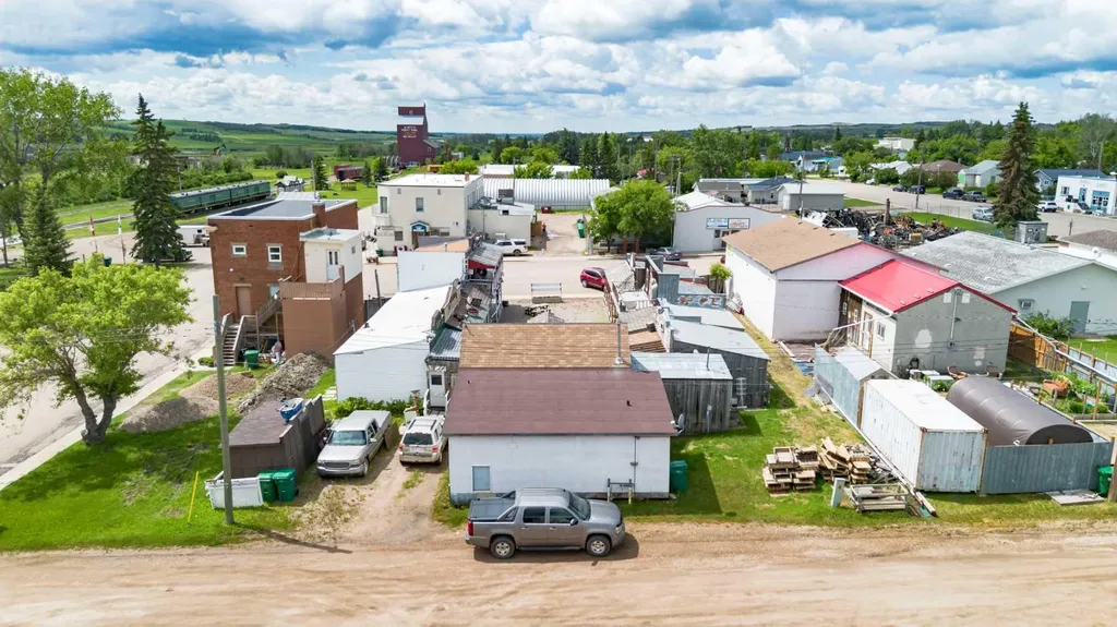 44 Main Street E Big Valley AB T0J 0G0