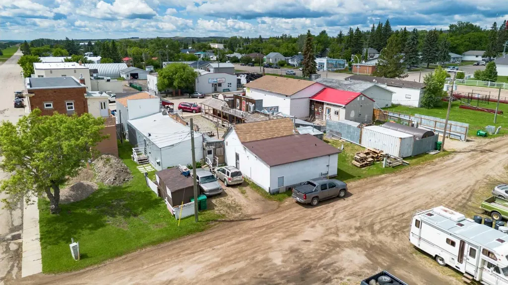 44 Main Street E Big Valley AB T0J 0G0