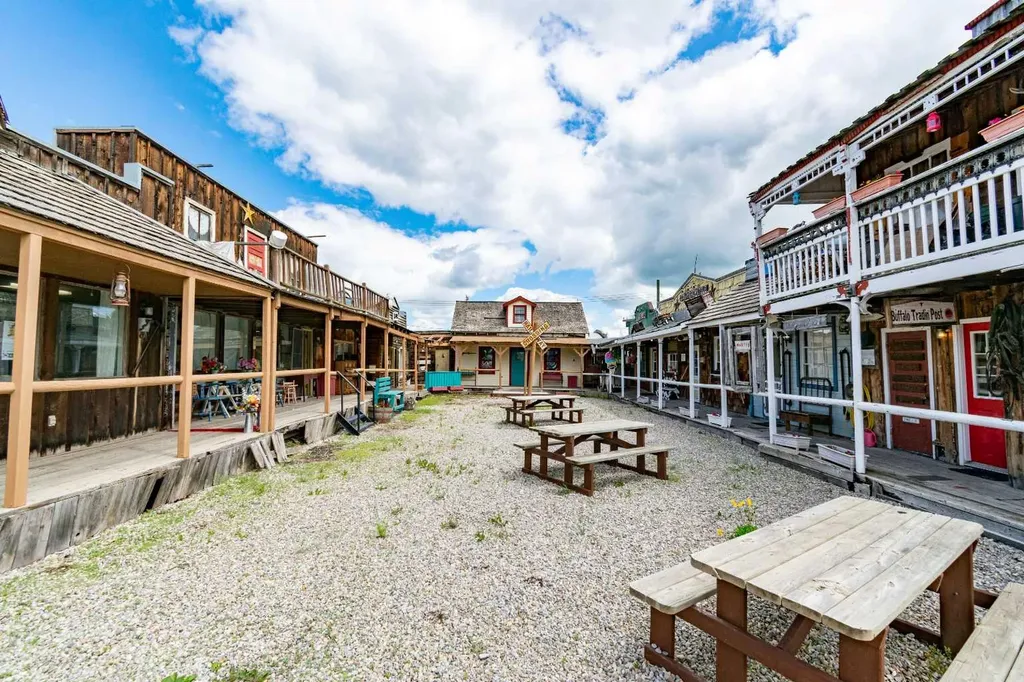 44 Main Street E Big Valley AB T0J 0G0