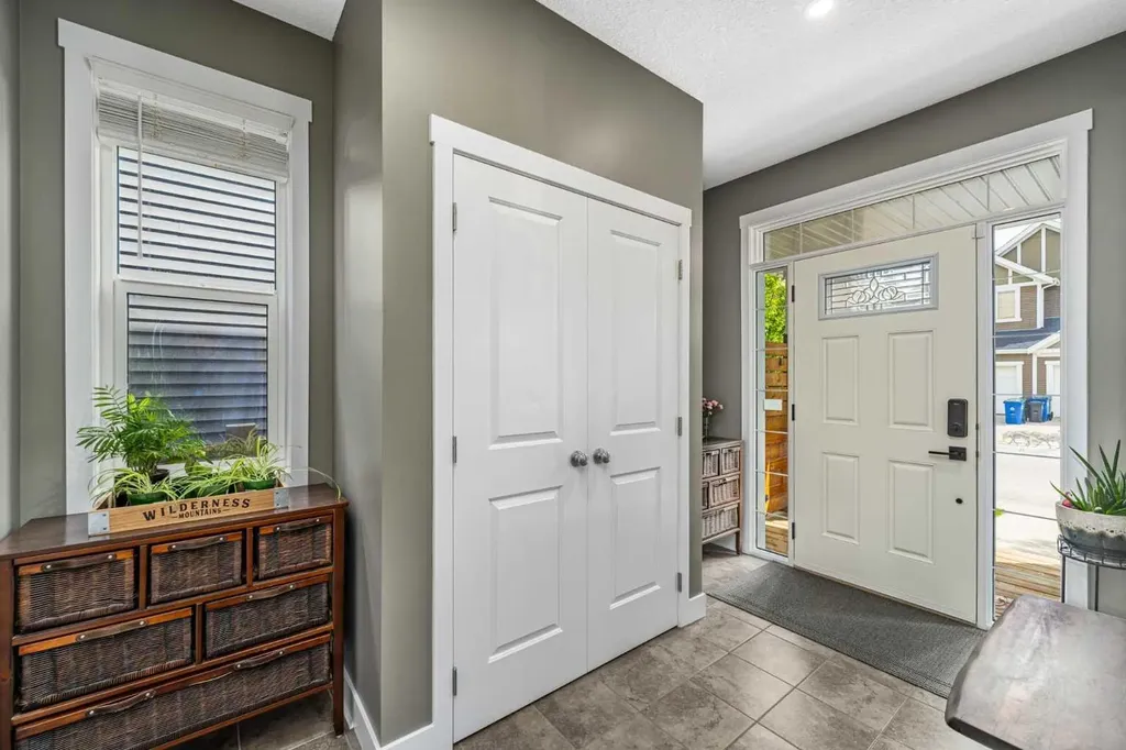 435 River Heights Crescent Cochrane AB T4C 0T9