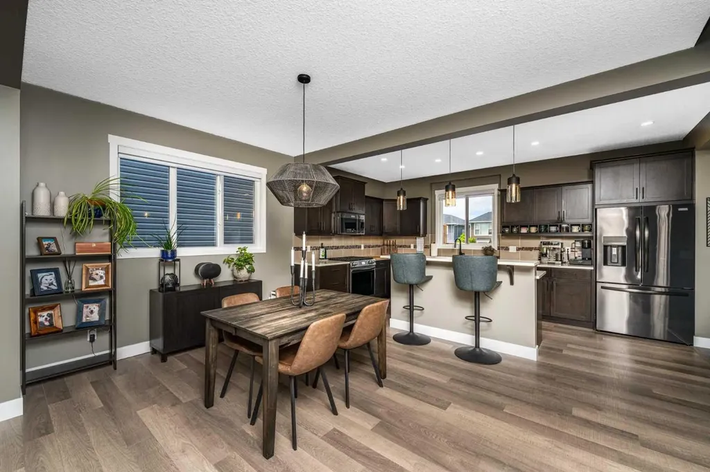 435 River Heights Crescent Cochrane AB T4C 0T9