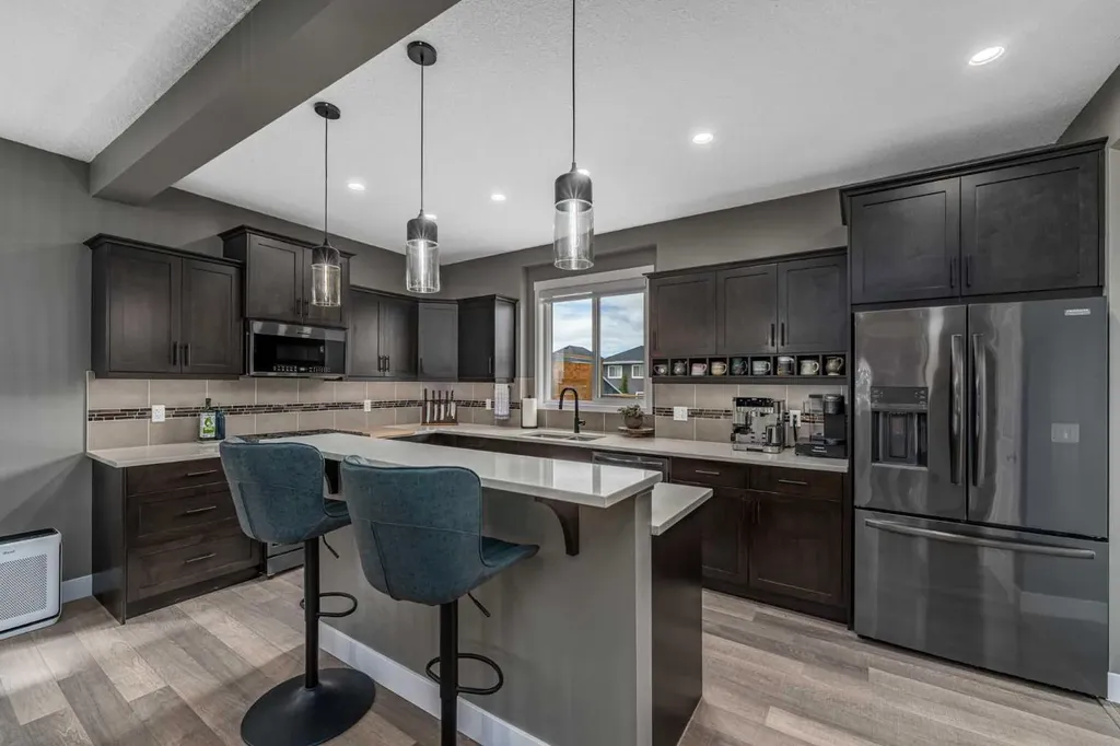435 River Heights Crescent Cochrane AB T4C 0T9