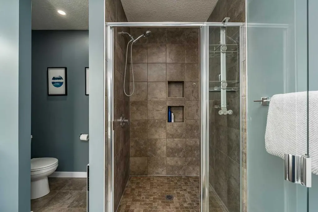 435 River Heights Crescent Cochrane AB T4C 0T9