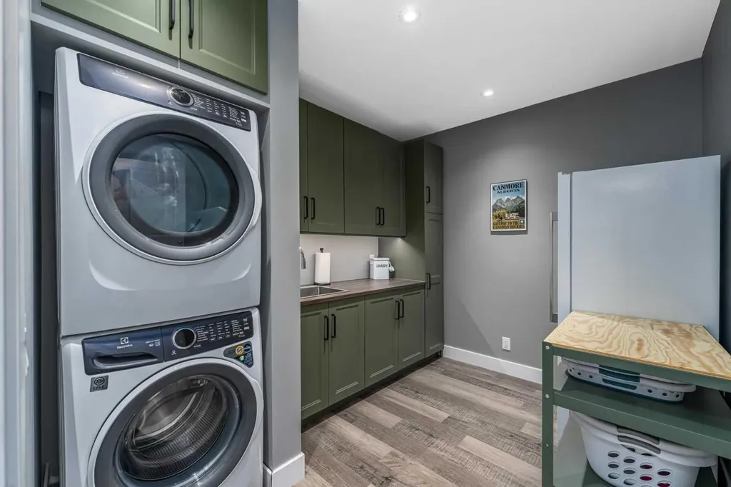 435 River Heights Crescent Cochrane AB T4C 0T9