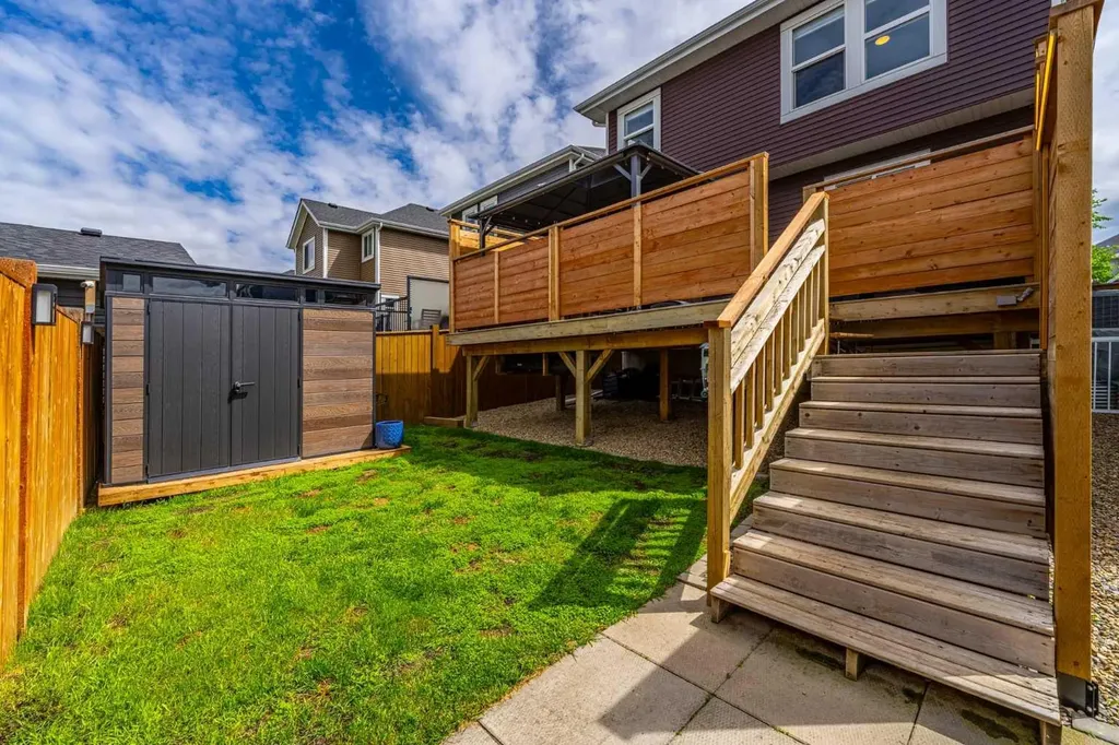 435 River Heights Crescent Cochrane AB T4C 0T9