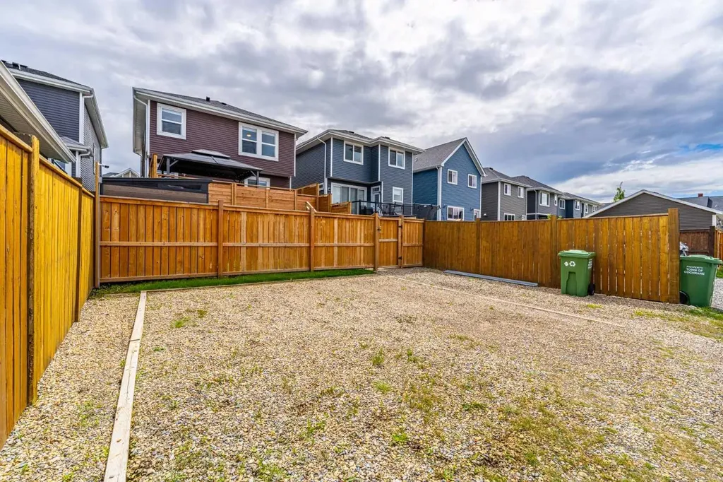 435 River Heights Crescent Cochrane AB T4C 0T9
