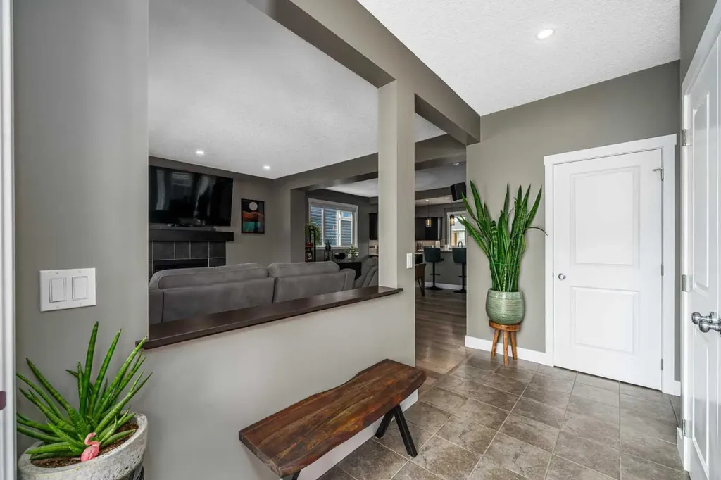 435 River Heights Crescent Cochrane AB T4C 0T9