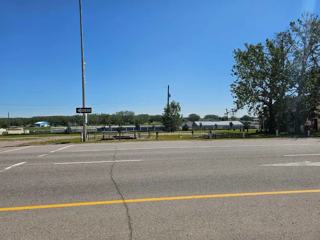 1820 And 1902 20 Avenue Nanton AB T0L 1R0