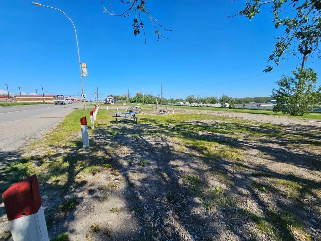 1802 And 1902 20 Avenue Nanton AB T0L 1R0