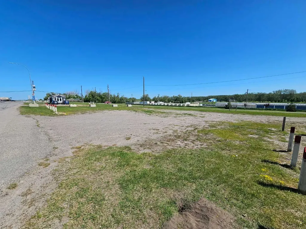 1802 And 1902 20 Avenue Nanton AB T0L 1R0