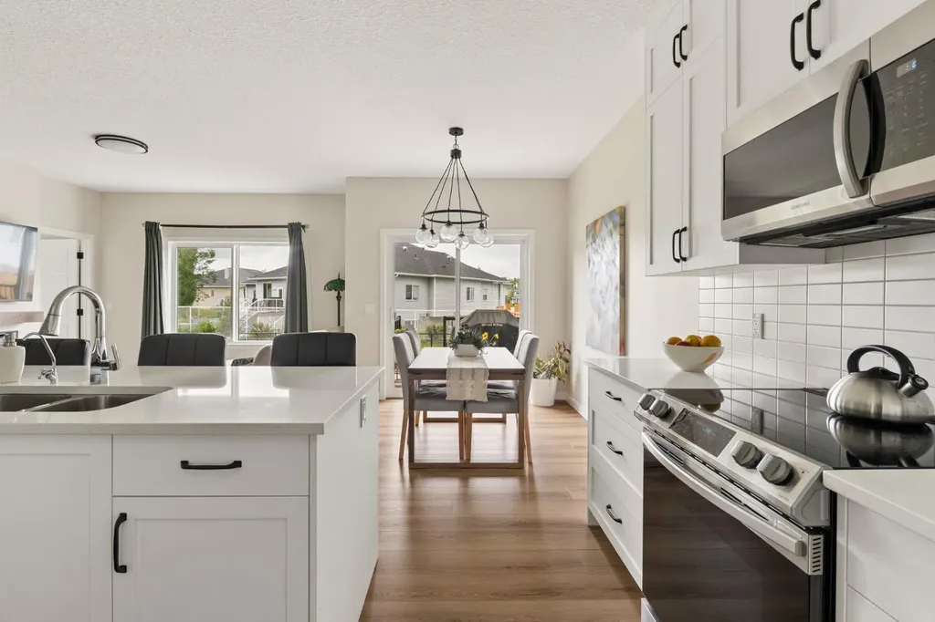 808 Mandalay Link Carstairs AB T0M 0N0