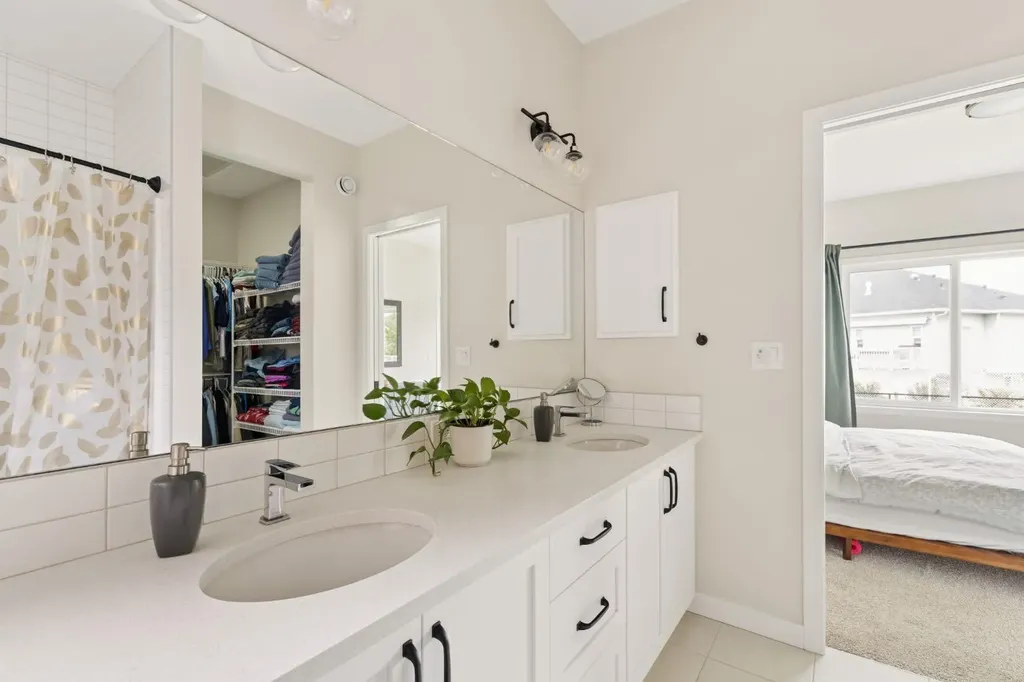 808 Mandalay Link Carstairs AB T0M 0N0