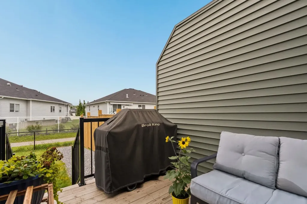 808 Mandalay Link Carstairs AB T0M 0N0