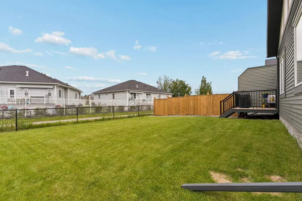 808 Mandalay Link Carstairs AB T0M 0N0