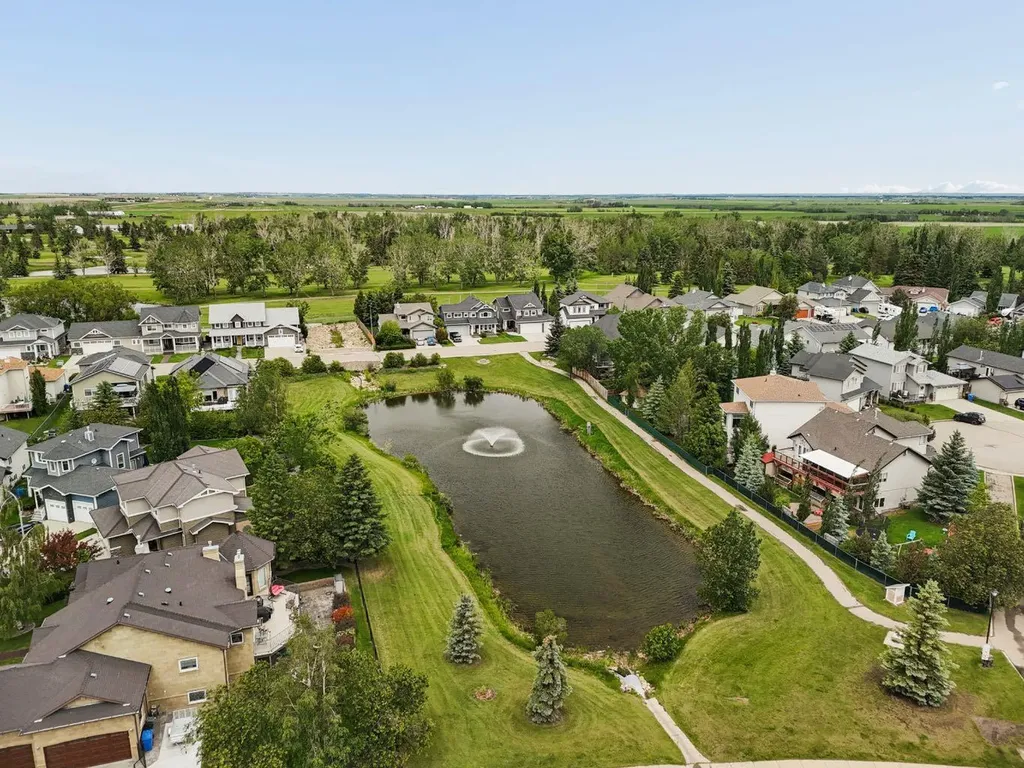 808 Mandalay Link Carstairs AB T0M 0N0