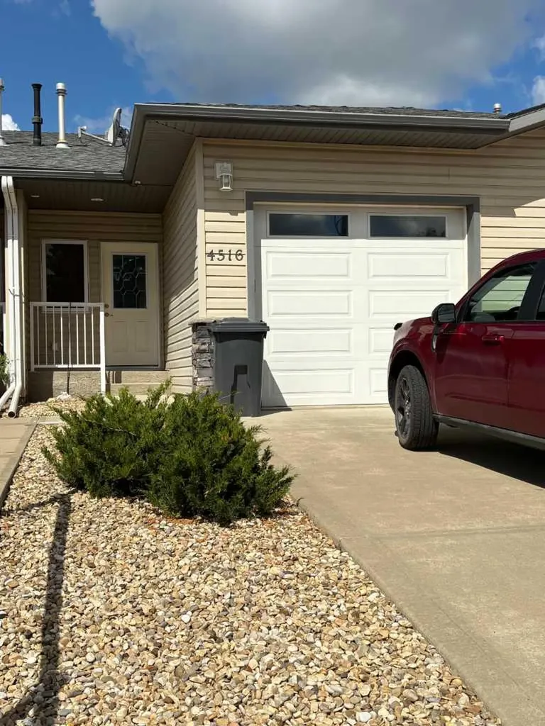 4516 54 Street Ponoka AB T4J 1J4
