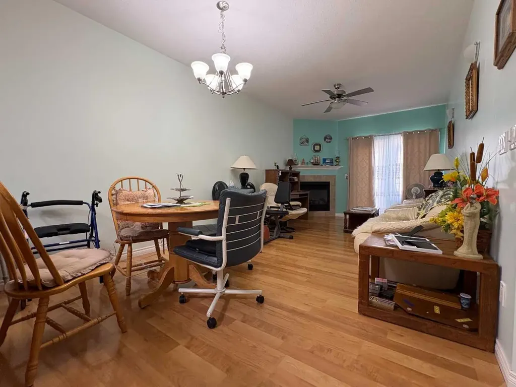 4516 54 Street Ponoka AB T4J 1J4