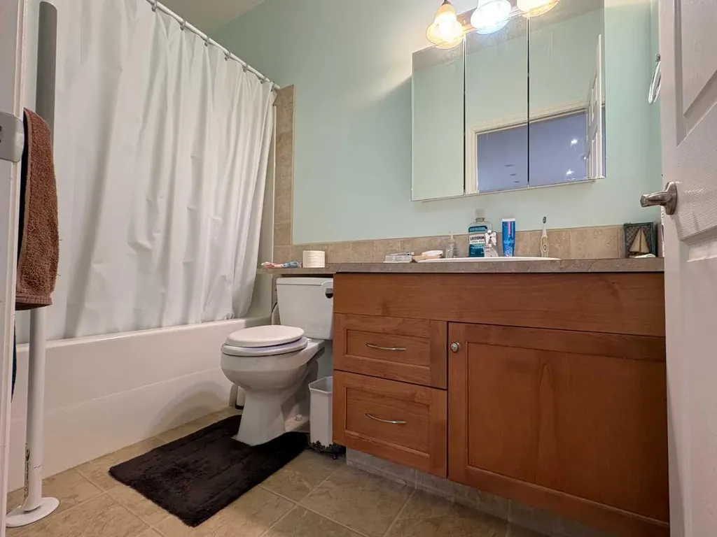 4516 54 Street Ponoka AB T4J 1J4
