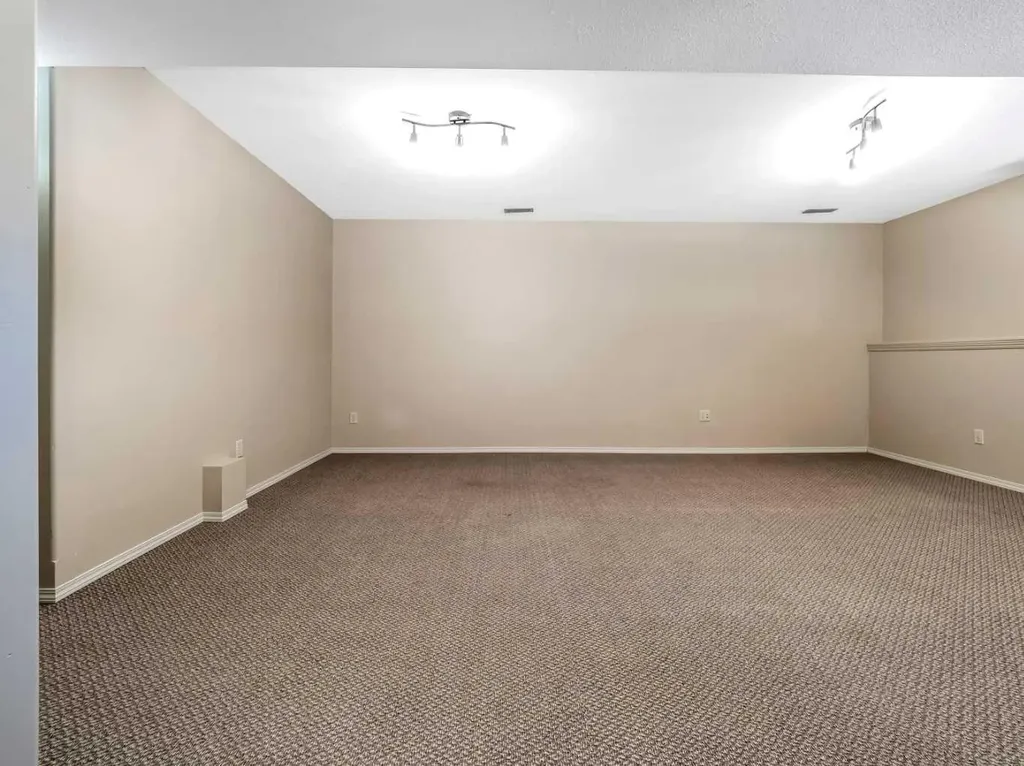 881 Kettles Street Pincher Creek AB T0K 1W0