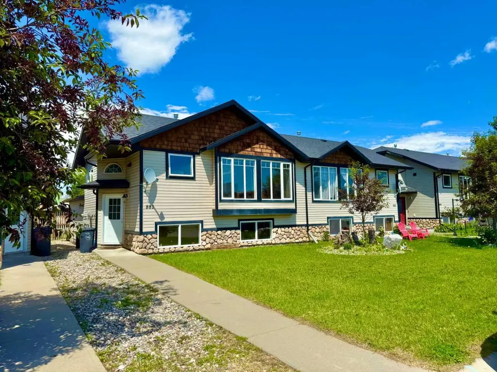 881 Kettles Street Pincher Creek AB T0K 1W0
