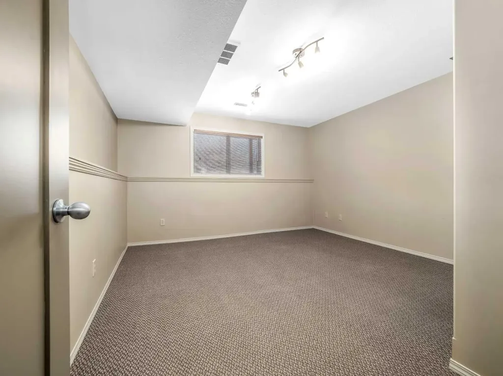 881 Kettles Street Pincher Creek AB T0K 1W0