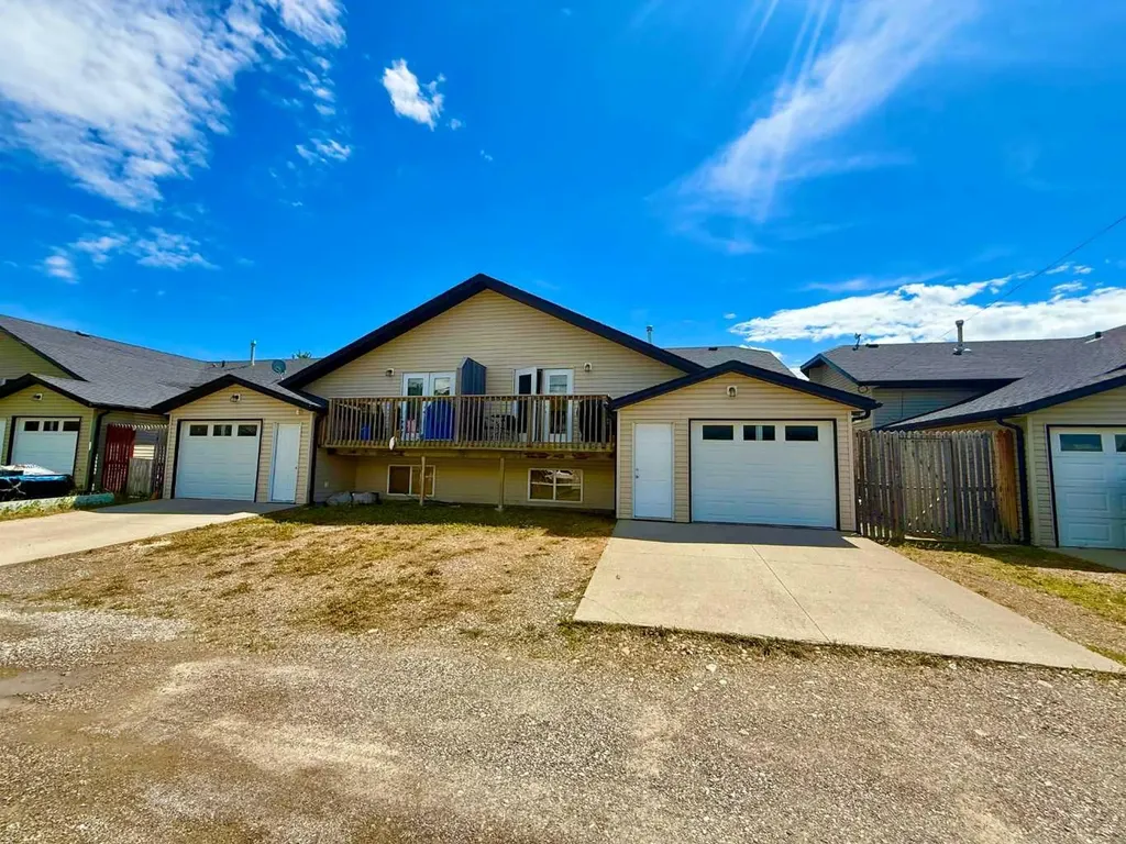 881 Kettles Street Pincher Creek AB T0K 1W0