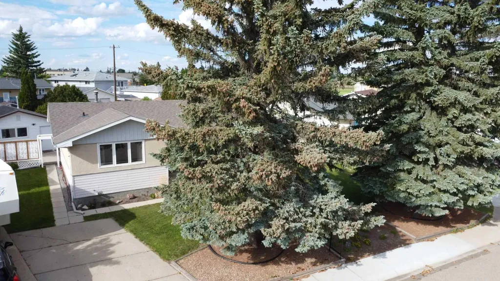 606 6 Avenue W Hanna AB T0J 1P0